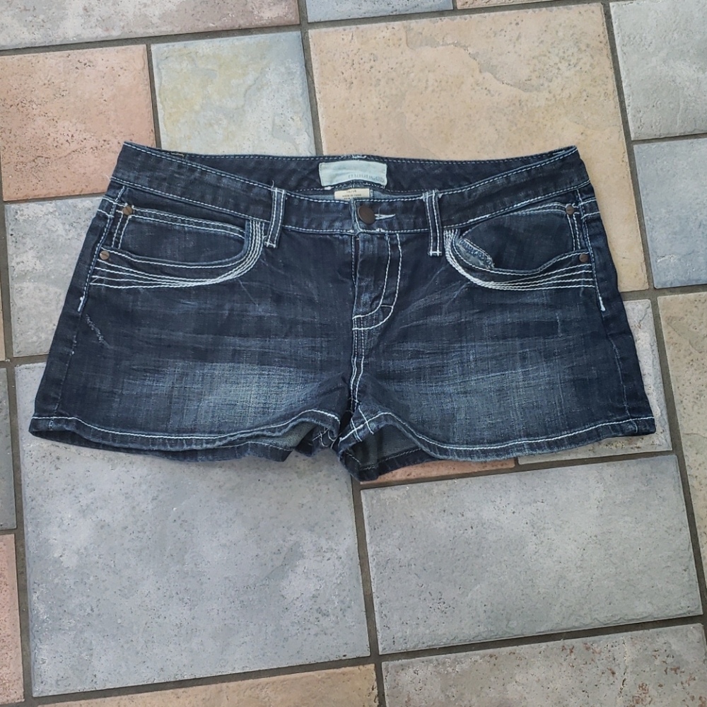 Short shorts